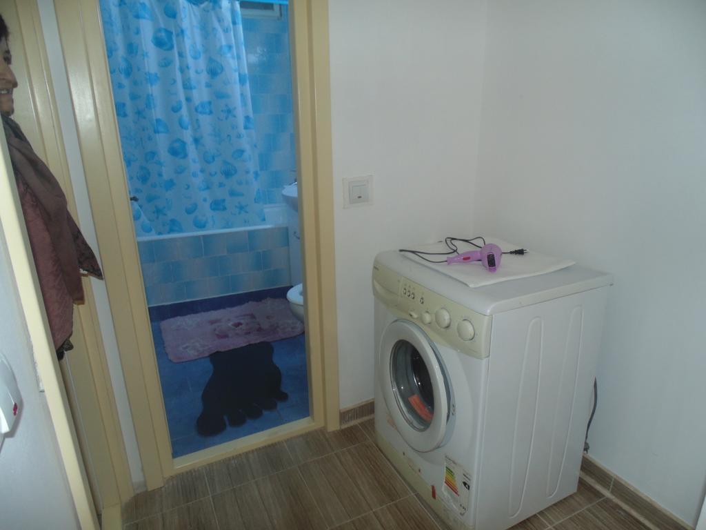 Lary Apartament سوتْشافا الغرفة الصورة
