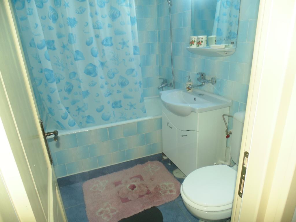 Lary Apartament سوتْشافا الغرفة الصورة